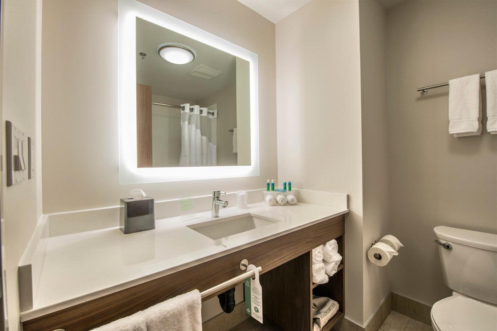 Holiday Inn Express & Suites Victoria-Colwood By Ihg Langford Kültér fotó
